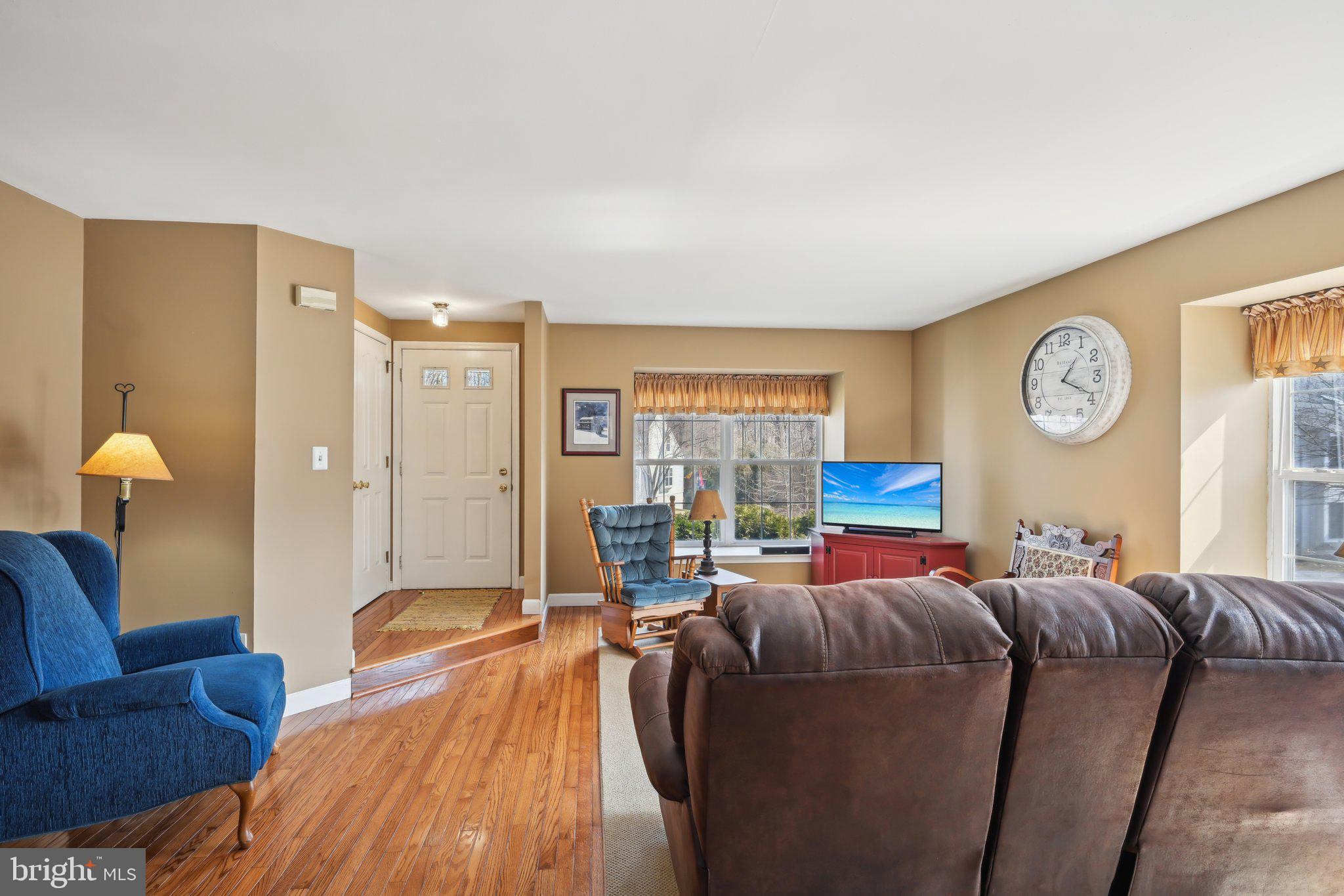 COUNTRY CLUB VALLEY - Residential