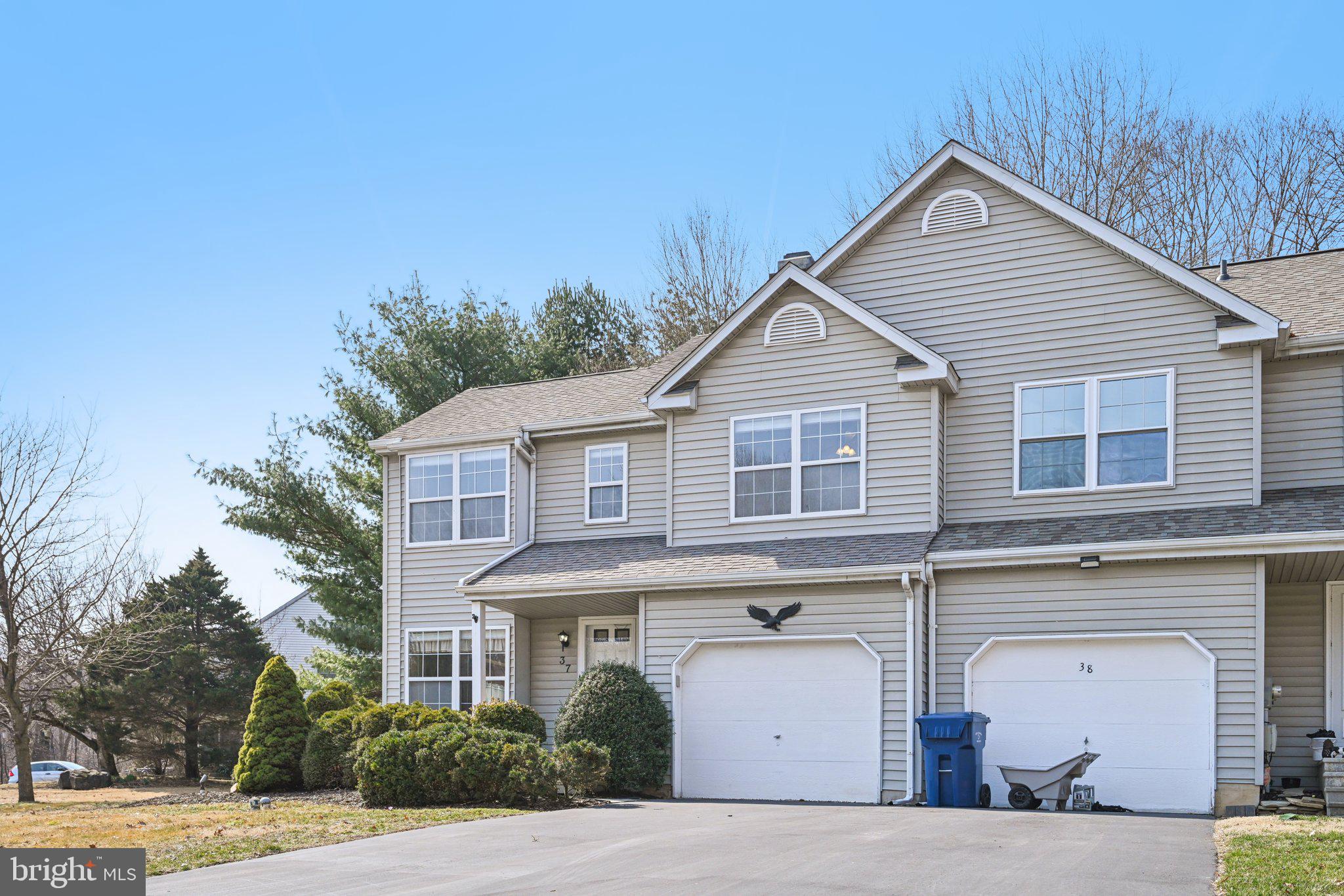 COUNTRY CLUB VALLEY - Residential