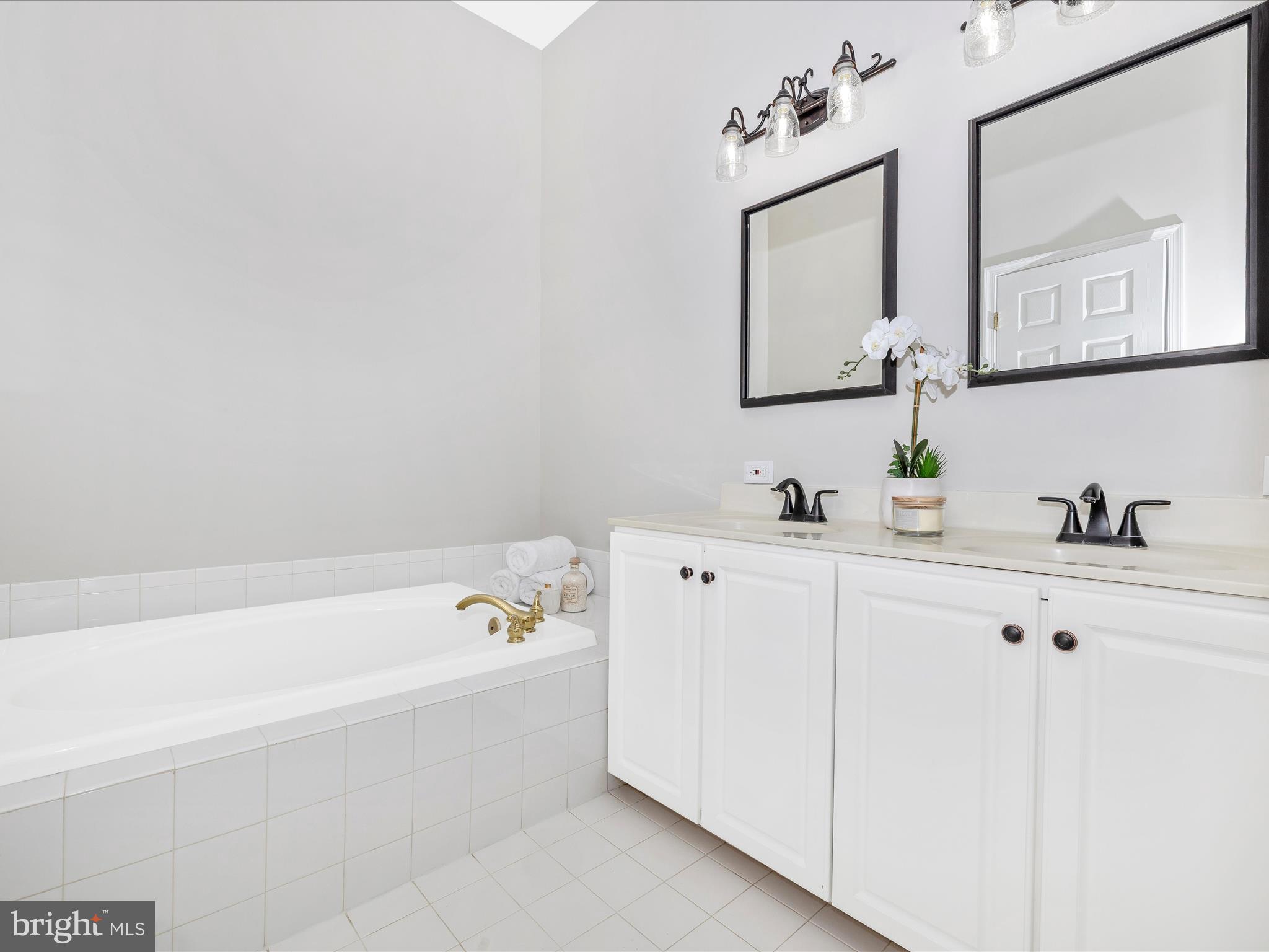 VILLAGES OF URBANA - Residential