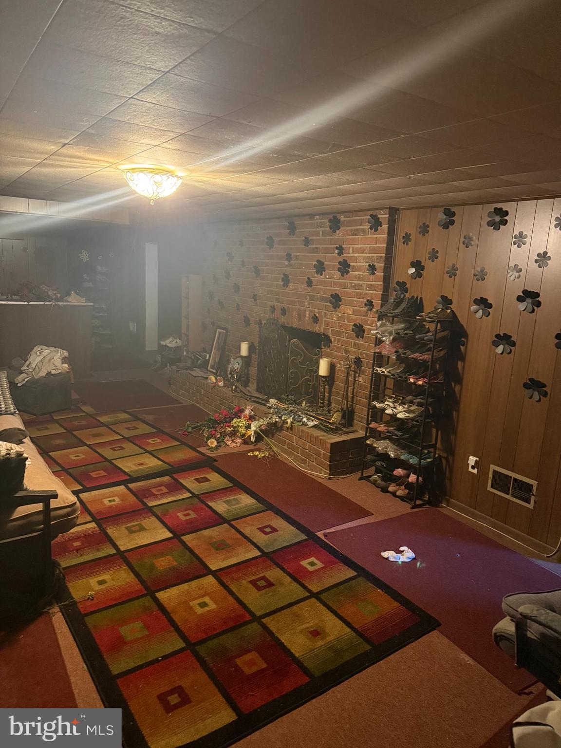 LANHAM WOODS - Residential