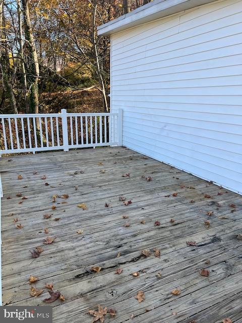 HOLIDAY BEACH - Residential Lease