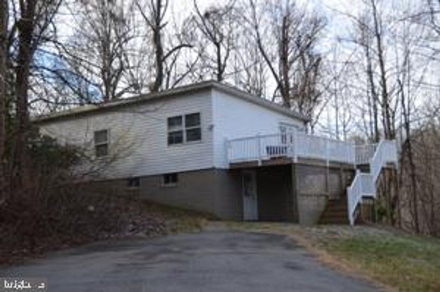 *PLEASE DO NOT CALL NUMBER LISTED… CONTACT PATUXENT PROPERTY MANAGEMENT DIRECTLY FOR MORE INFO AND SHOWINGS*  >>>NO PETS OR SMOKING IN THE HOUSE<<< $40 App fee per adult, each adult (over 18) must be on lease. Each adult must fill out a separate application. One year lease required. Renter insurance required. Move in time must be within two weeks of application acceptance. LL requires a minimum 650 credit score.
**GRASS MOWING IS INCLUDED IN RENT **