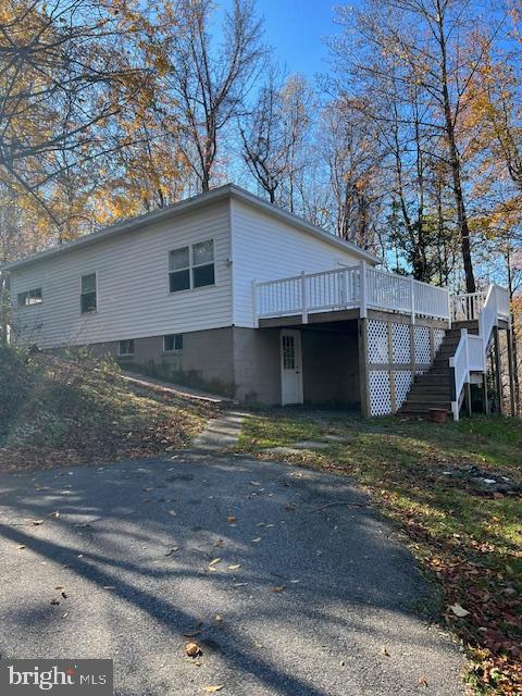 HOLIDAY BEACH - Residential Lease