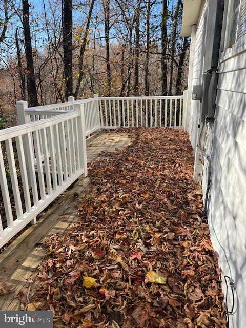 HOLIDAY BEACH - Residential Lease