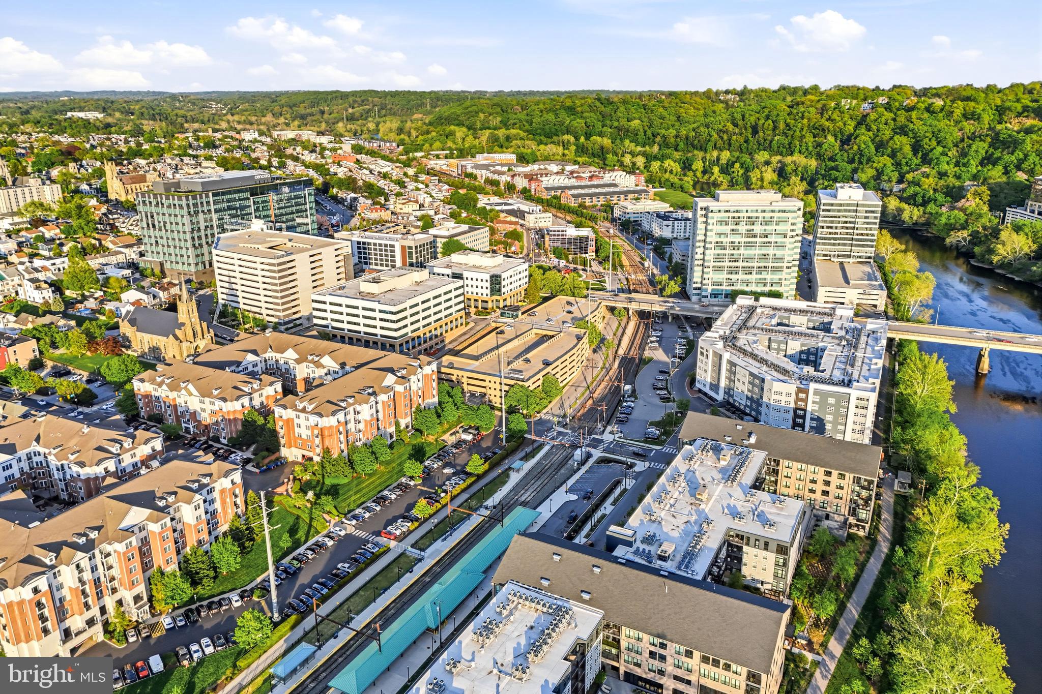 THE GRANDE AT RIVERVIEW - Residential