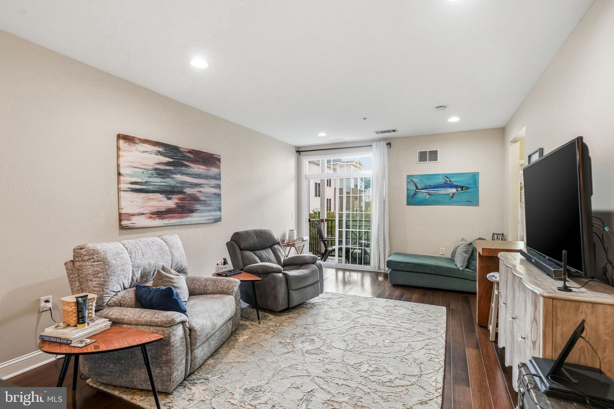 THE GRANDE AT RIVERVIEW - Residential