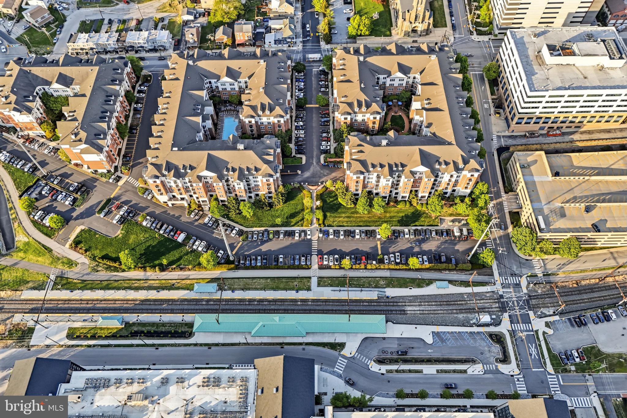 THE GRANDE AT RIVERVIEW - Residential