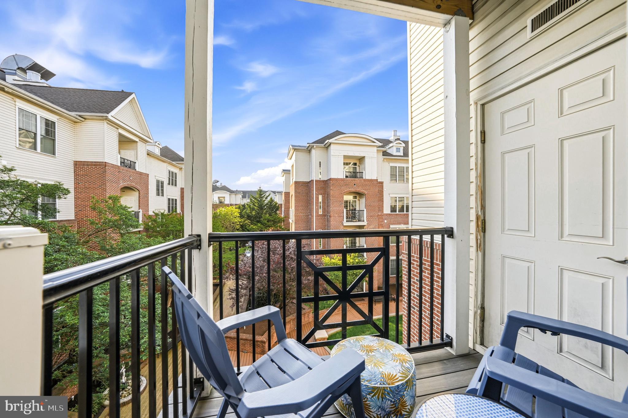 THE GRANDE AT RIVERVIEW - Residential