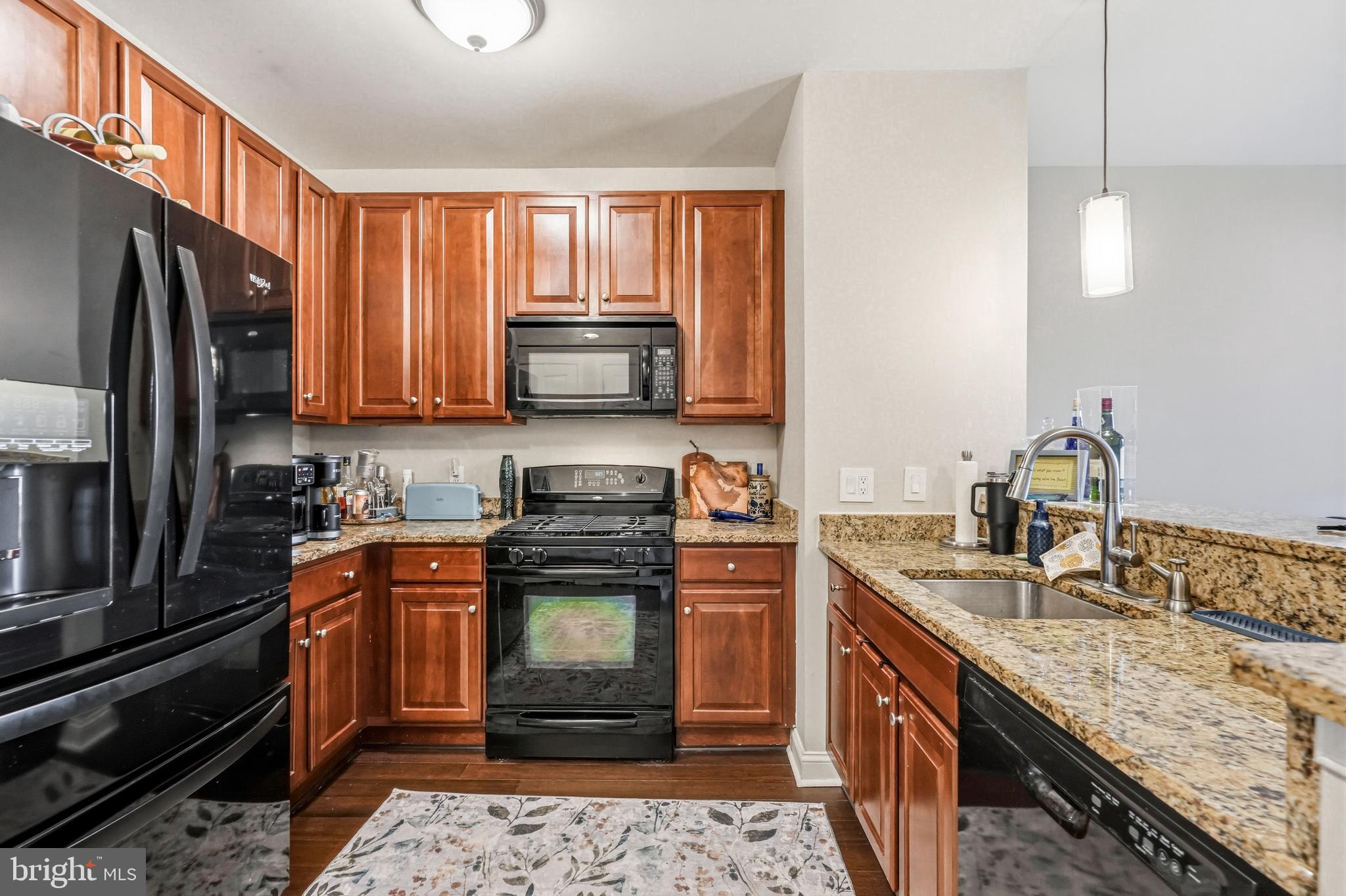 THE GRANDE AT RIVERVIEW - Residential