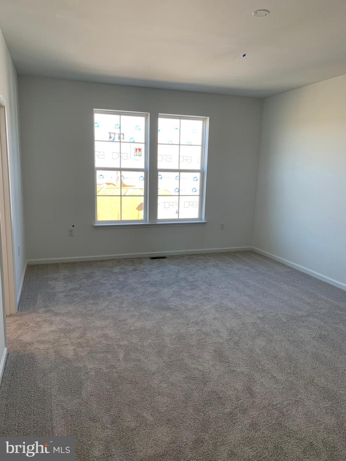 LOFTS AT CREEKSIDE - Residential Lease