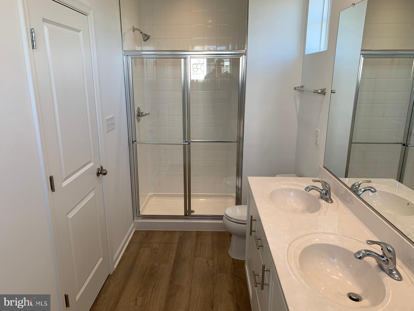 LOFTS AT CREEKSIDE - Residential Lease