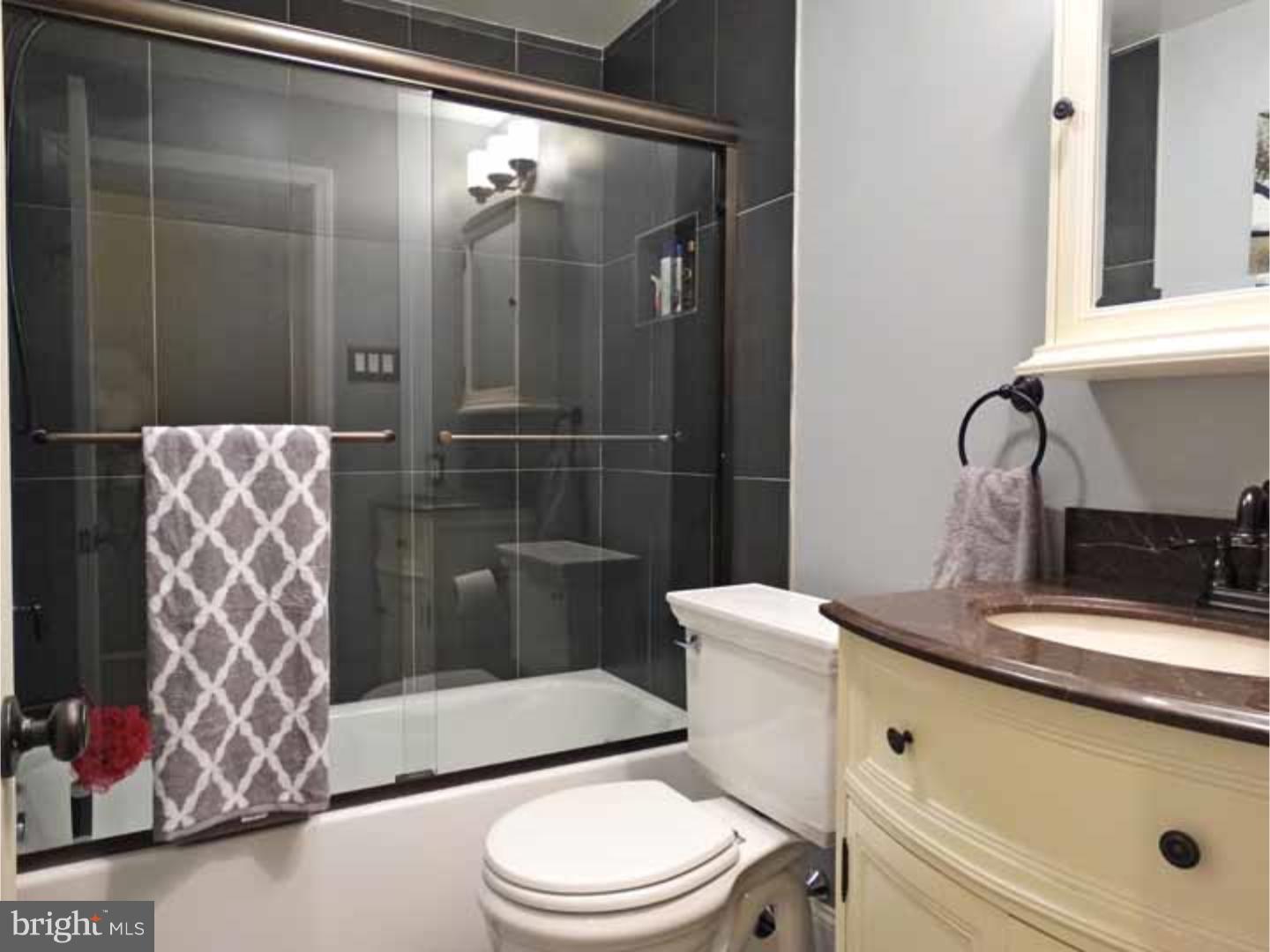 CHURCHVILLE MANOR - Residential