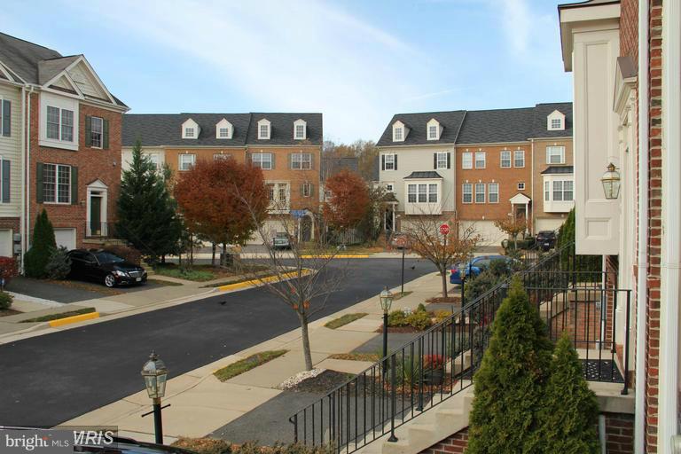GROVE AT HUNTLEY MEADOWS - Residential Lease