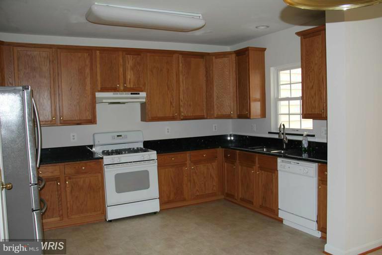 GROVE AT HUNTLEY MEADOWS - Residential Lease