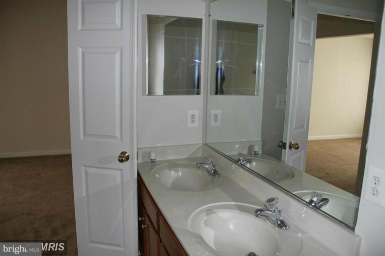 GROVE AT HUNTLEY MEADOWS - Residential Lease