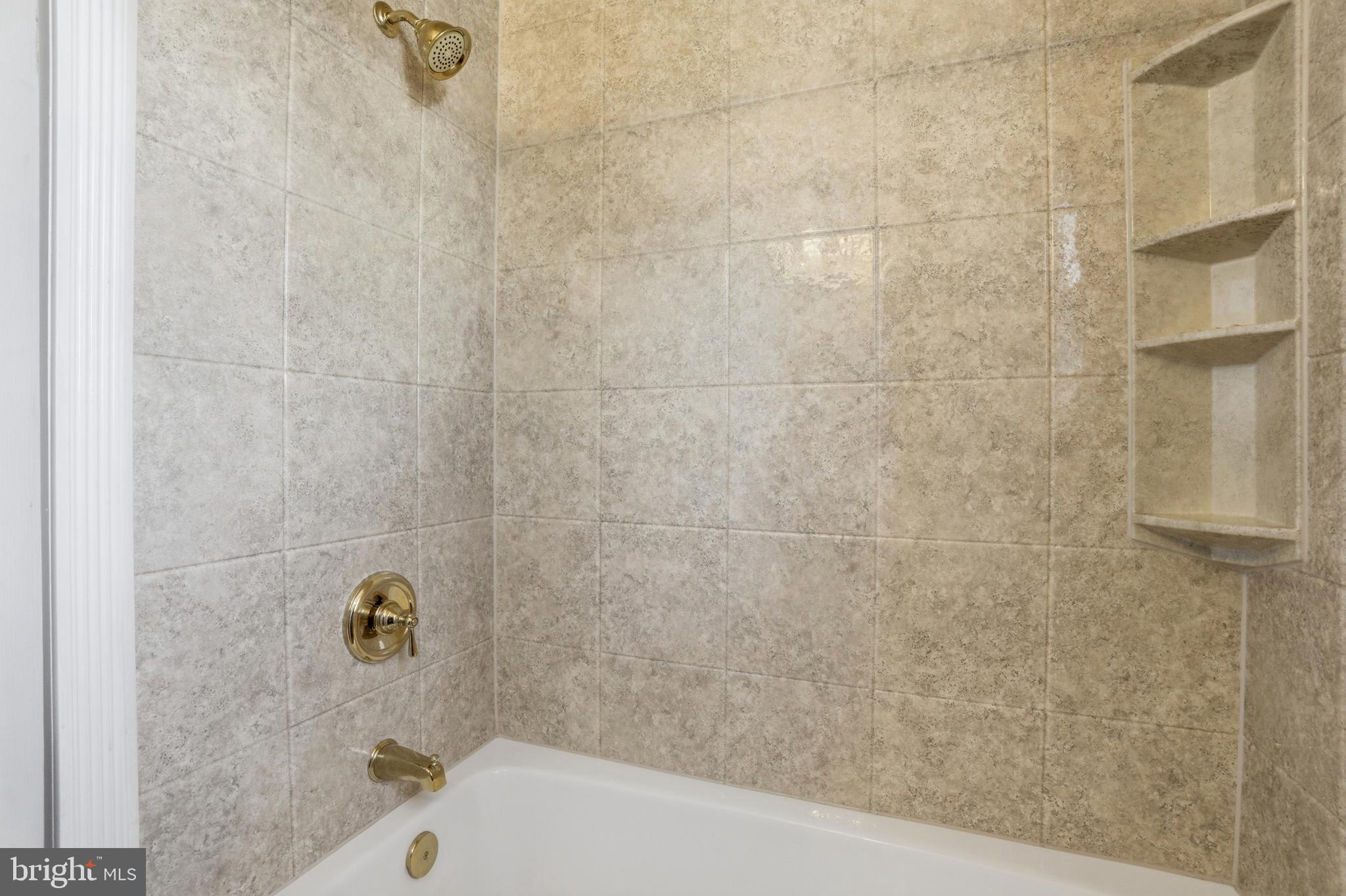 FEASTERVILLE - Residential