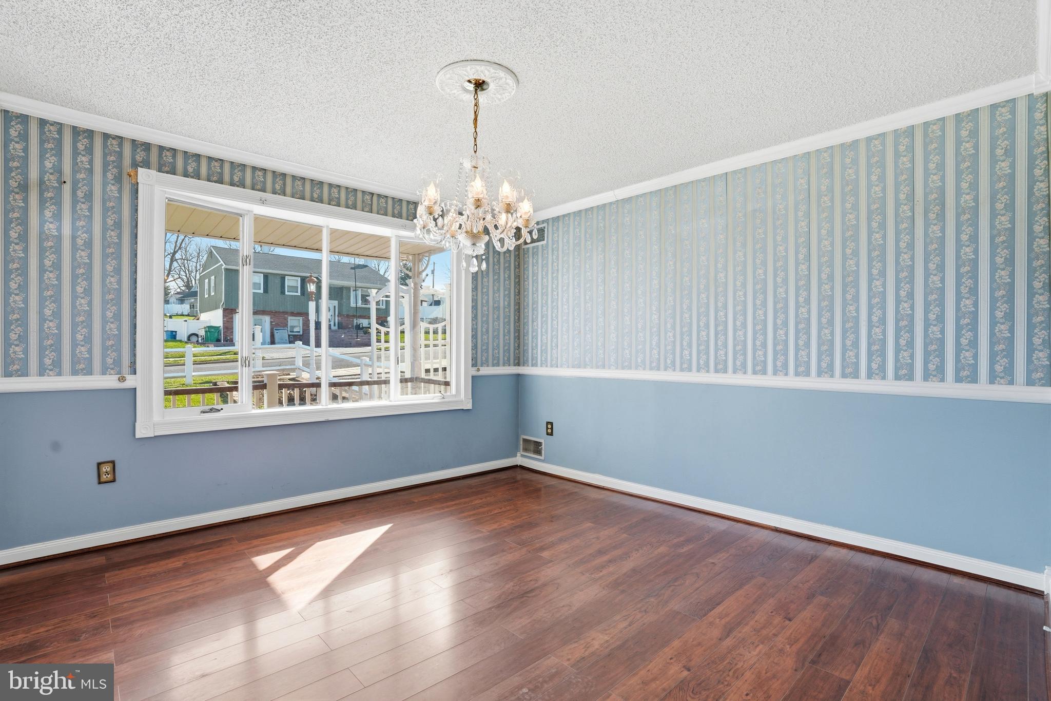 FEASTERVILLE - Residential