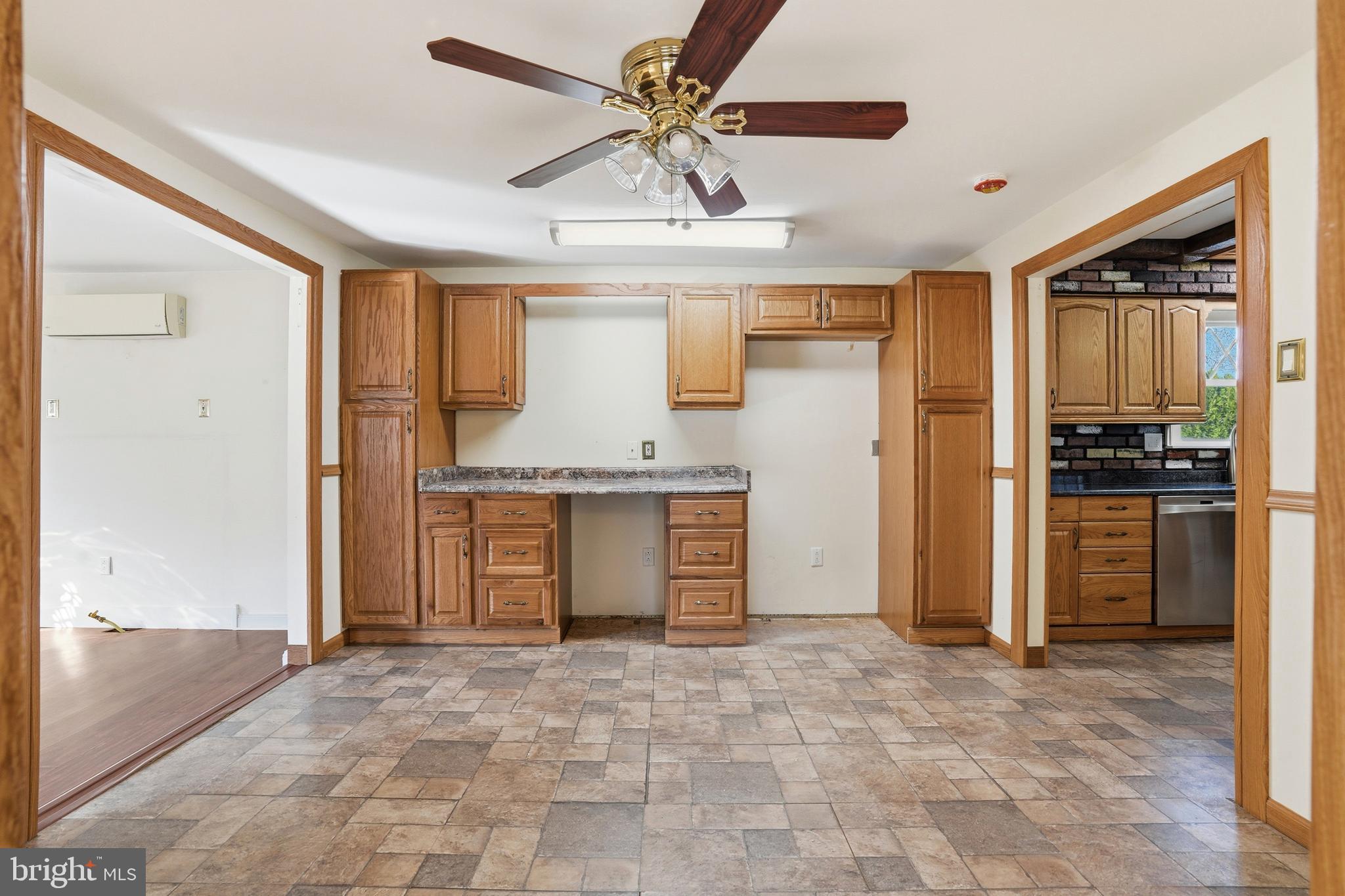 FEASTERVILLE - Residential