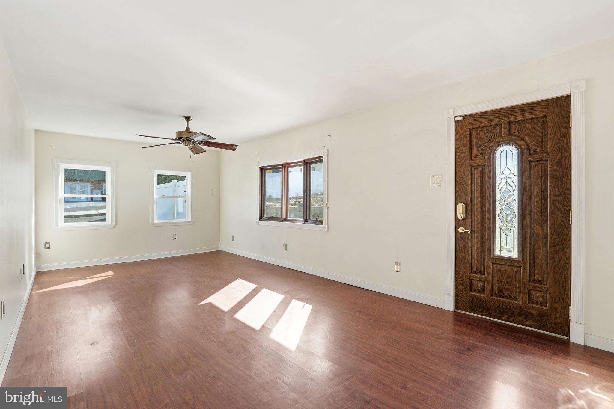 FEASTERVILLE - Residential