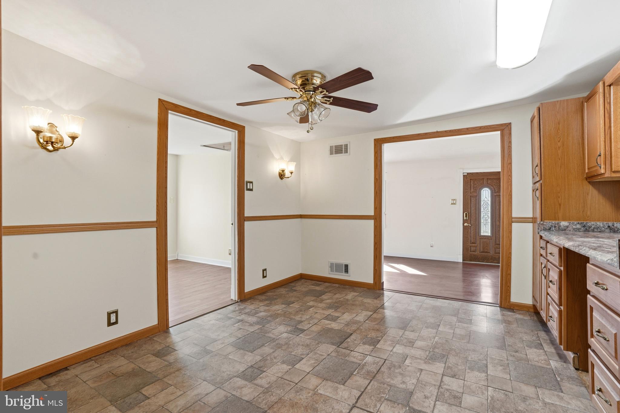 FEASTERVILLE - Residential