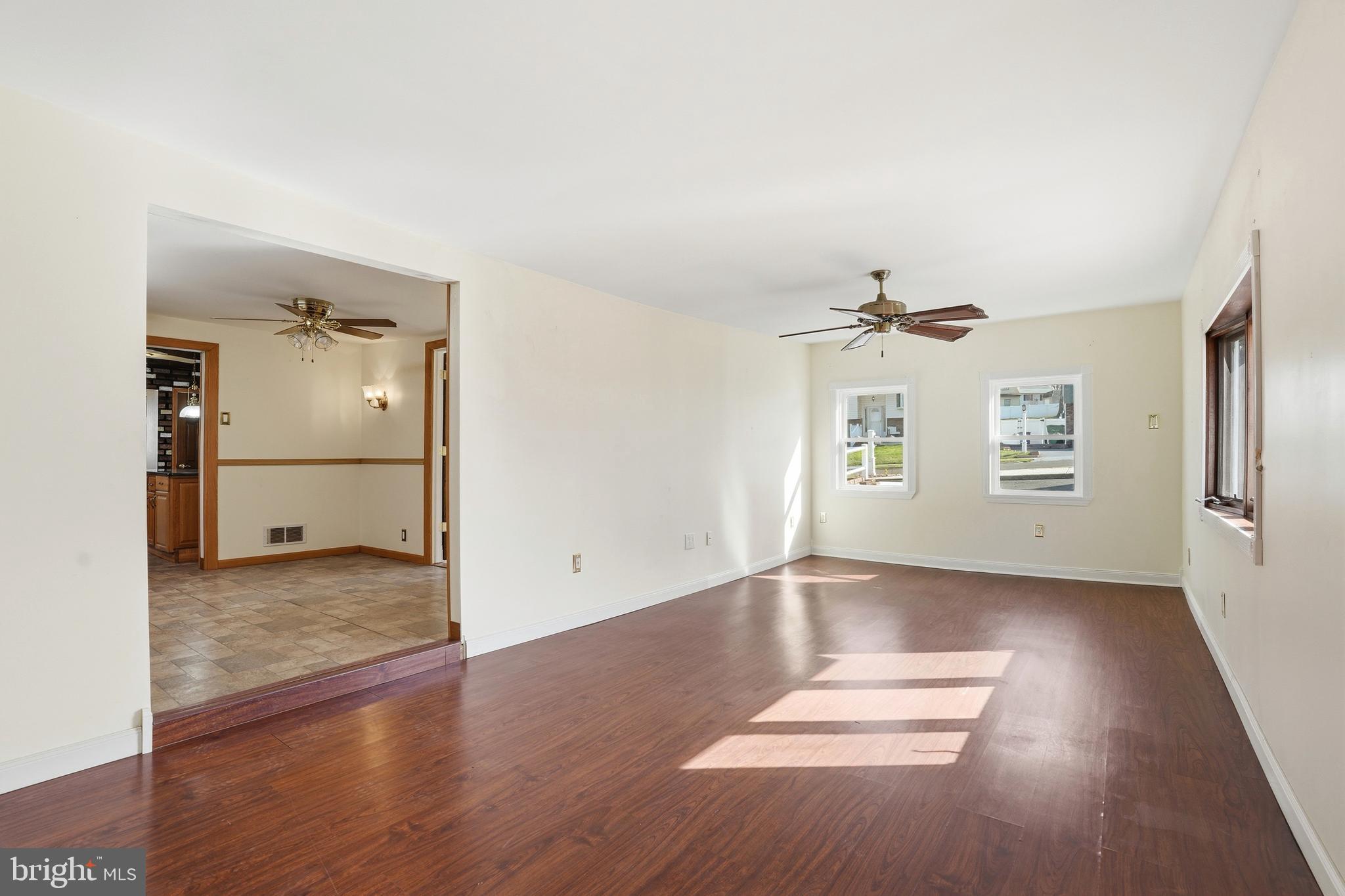 FEASTERVILLE - Residential