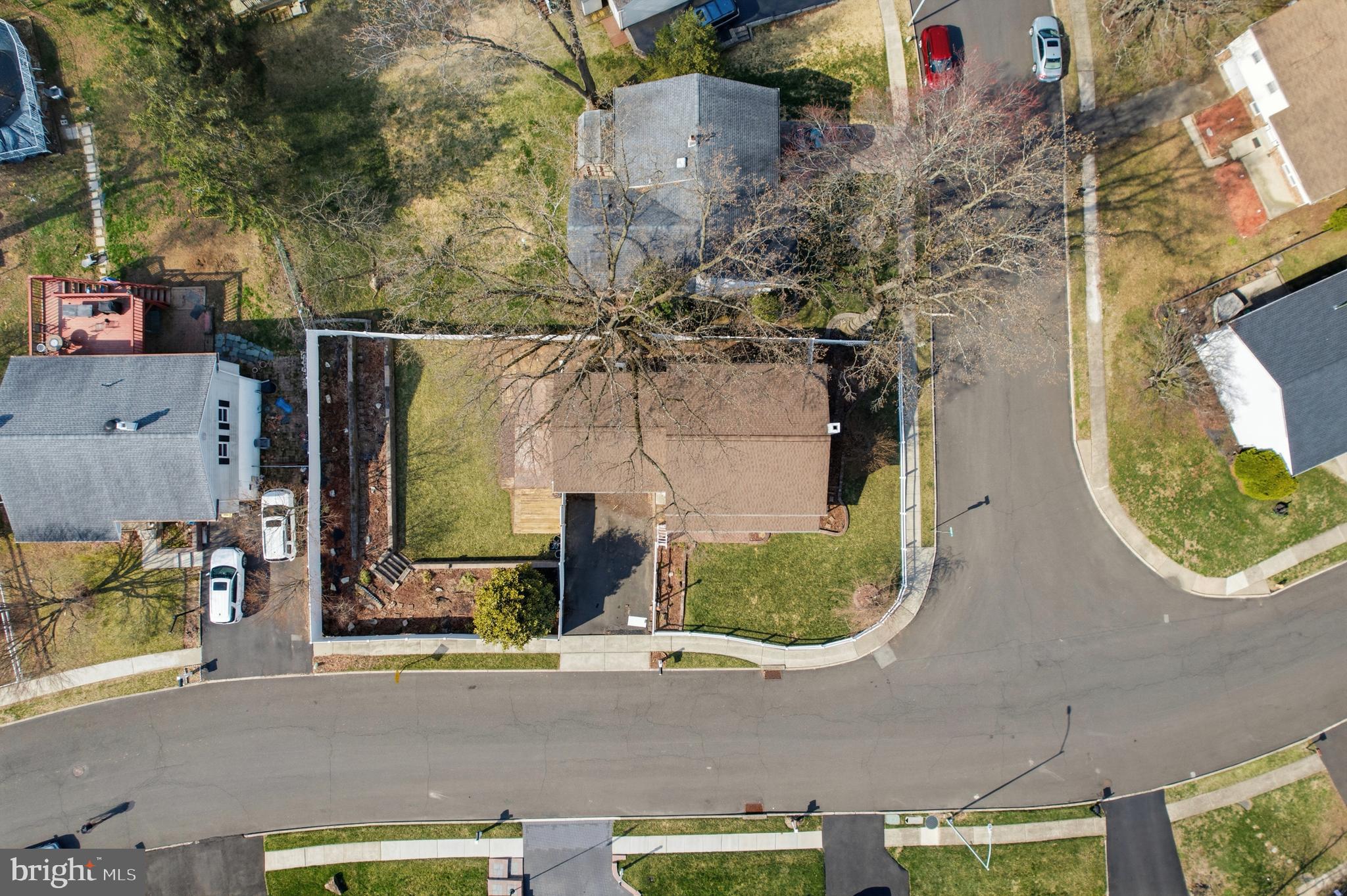 FEASTERVILLE - Residential