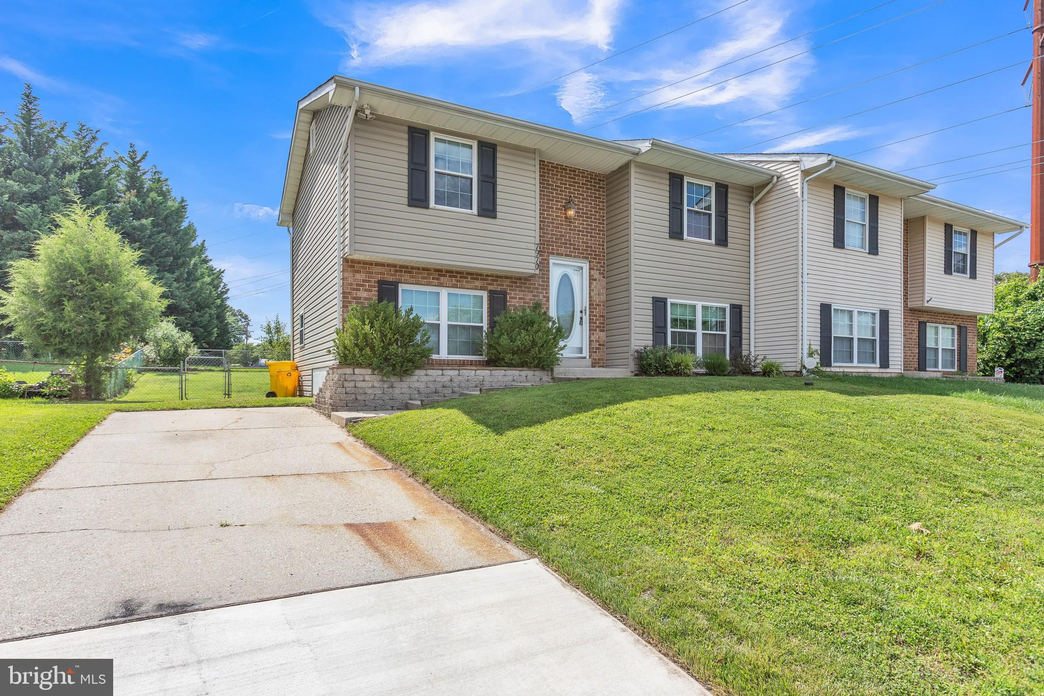 THE HIGHLANDS - Residential