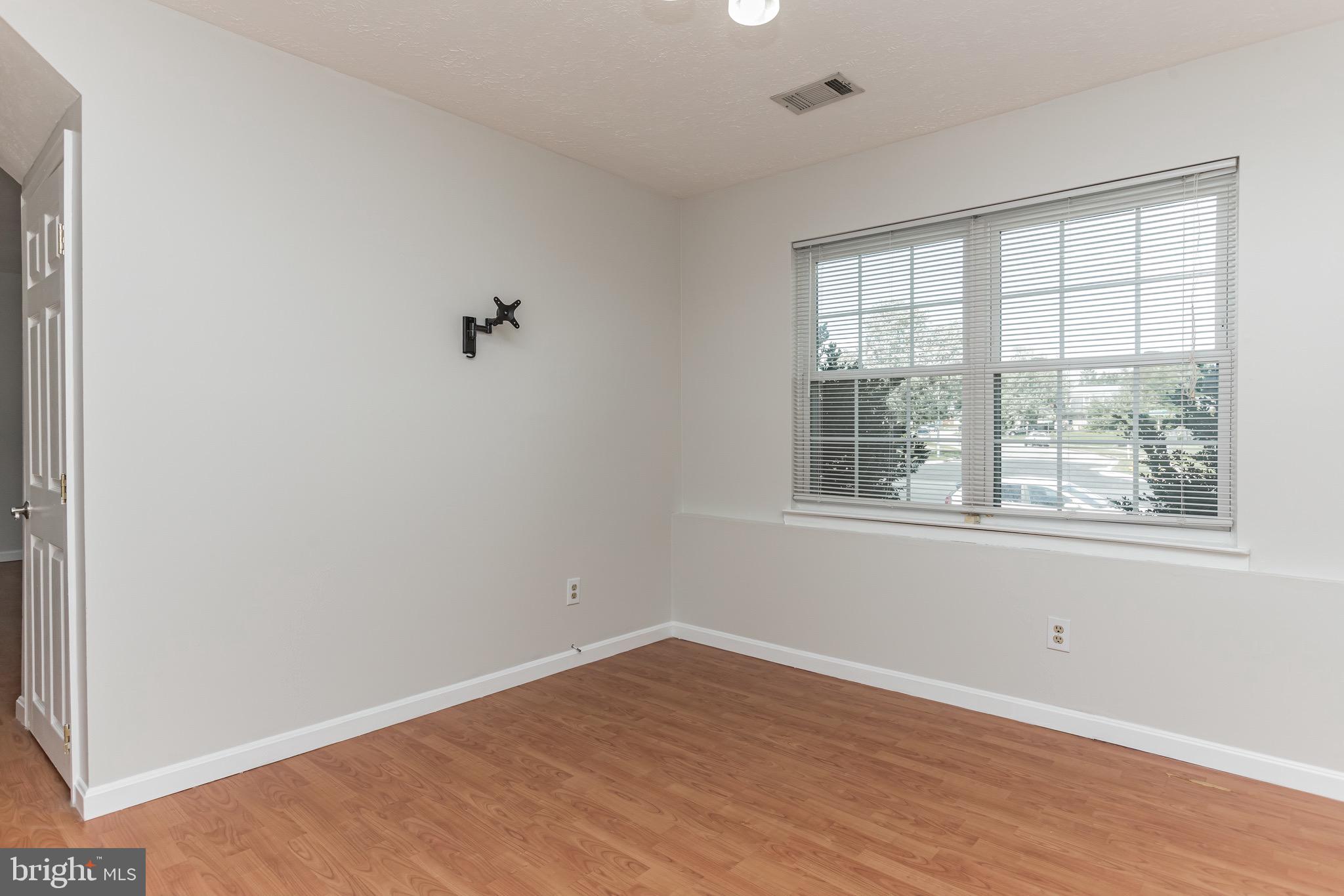 THE HIGHLANDS - Residential