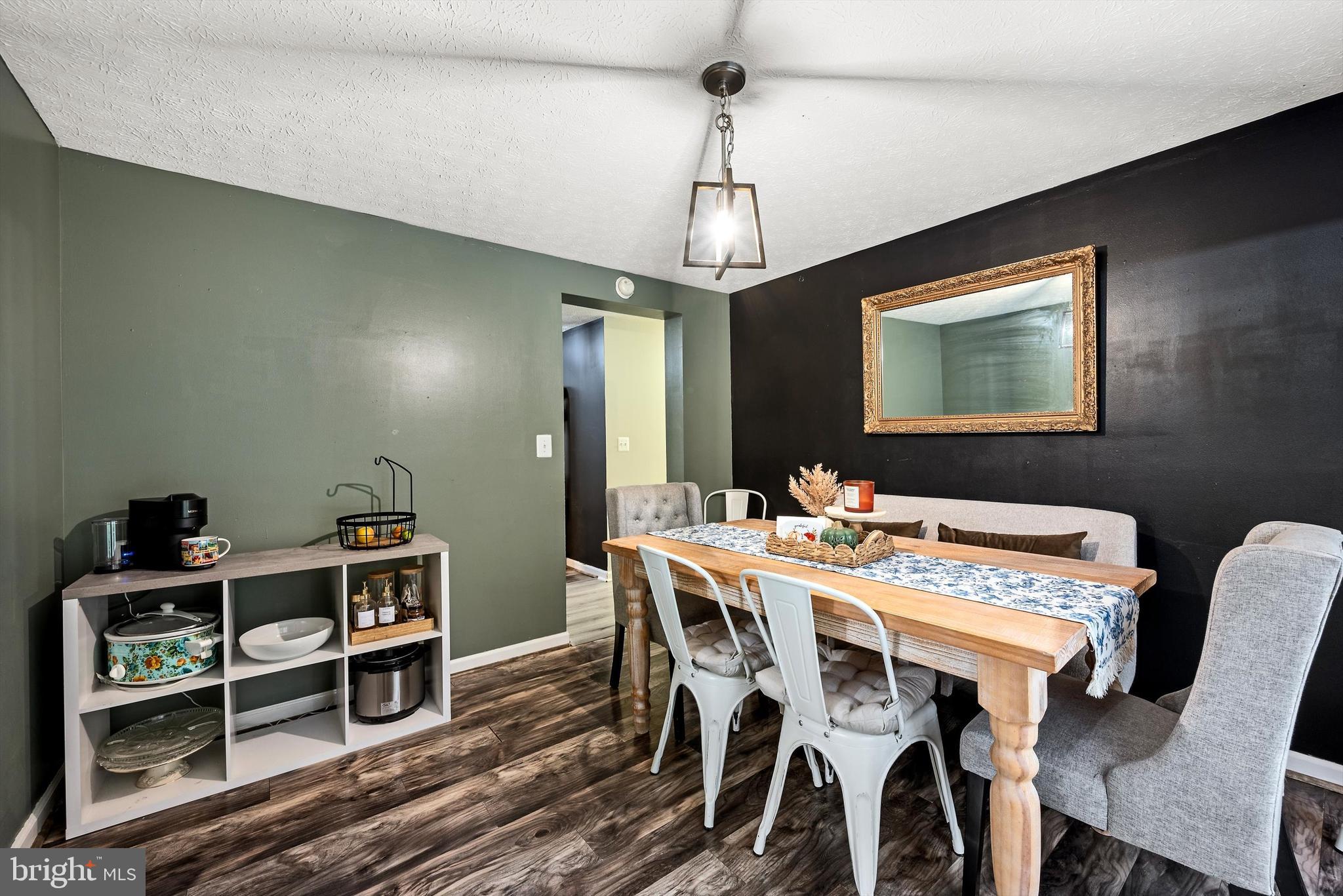 ROYAL VIEW ESTATES - Residential