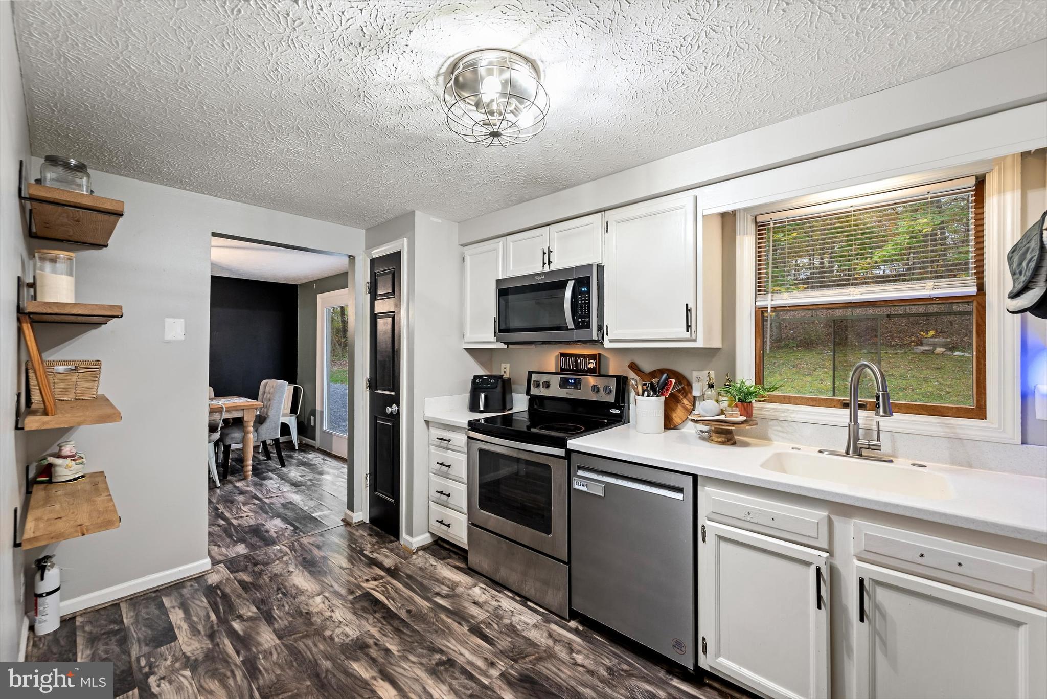 ROYAL VIEW ESTATES - Residential