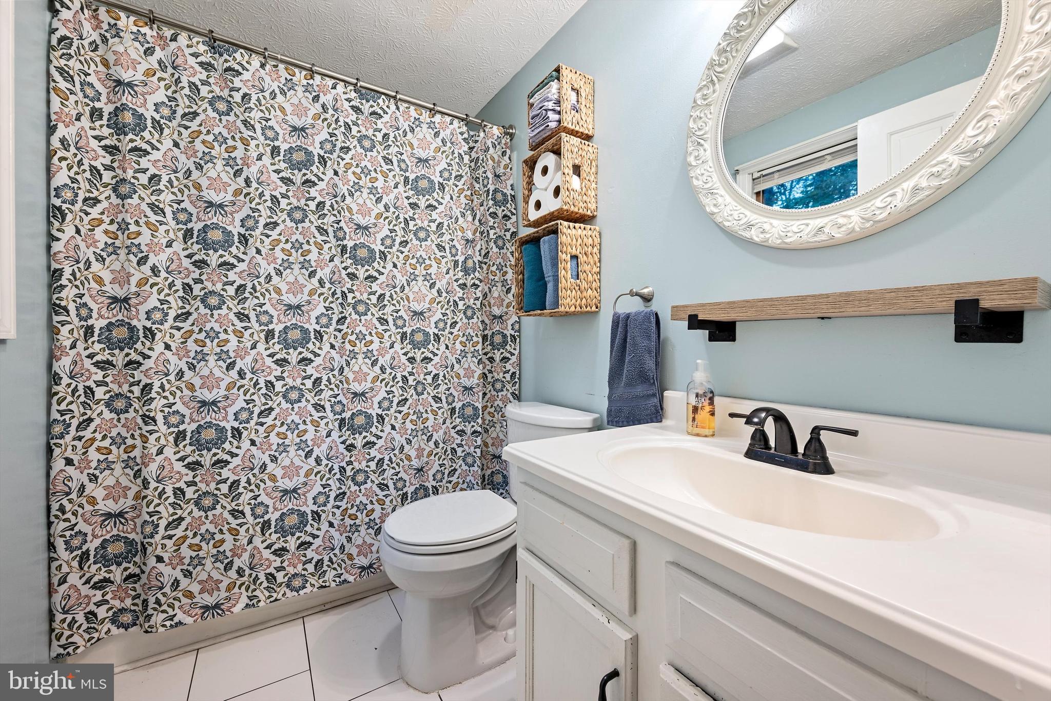 ROYAL VIEW ESTATES - Residential