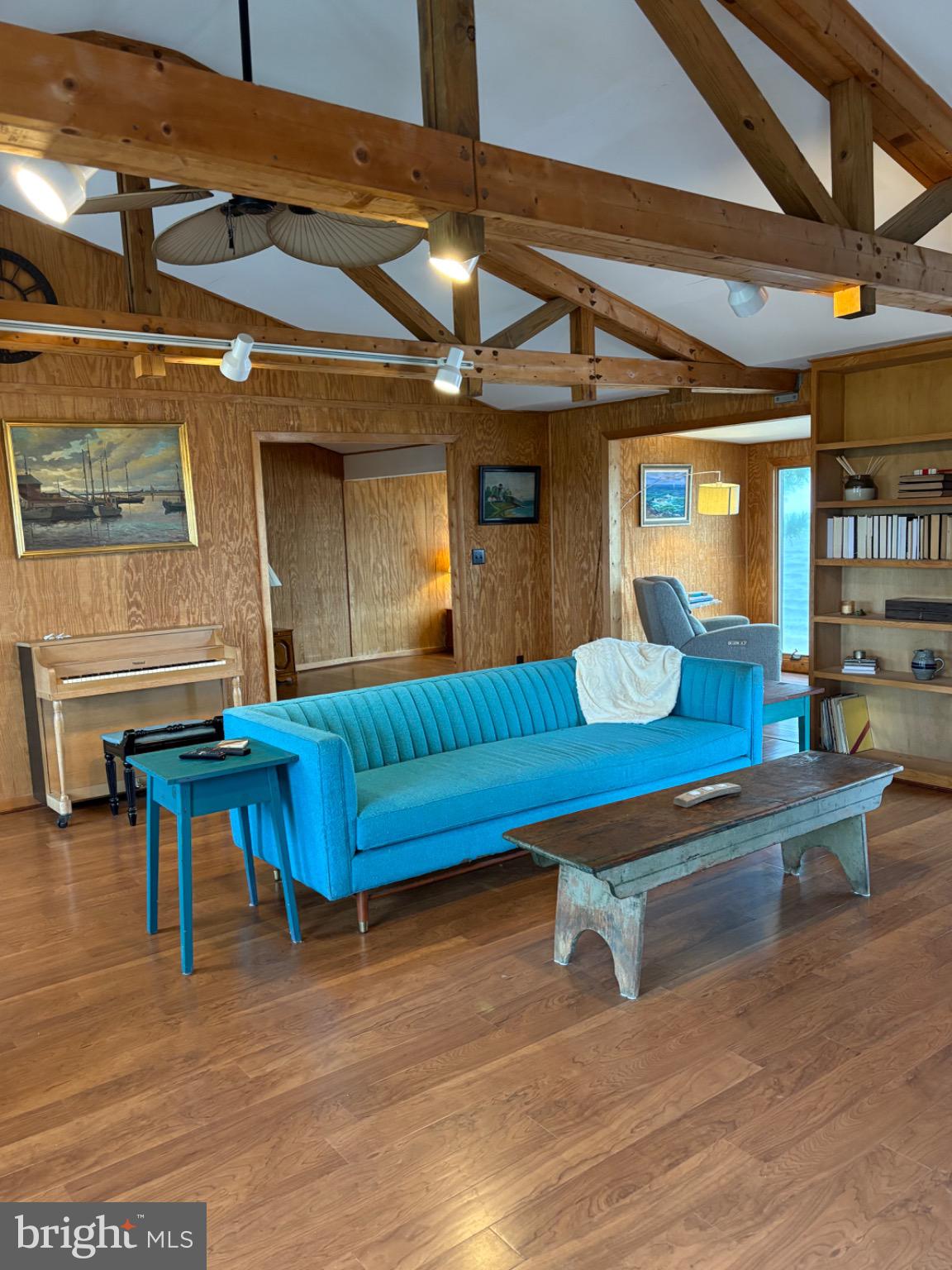 PICKERING BEACH - Residential