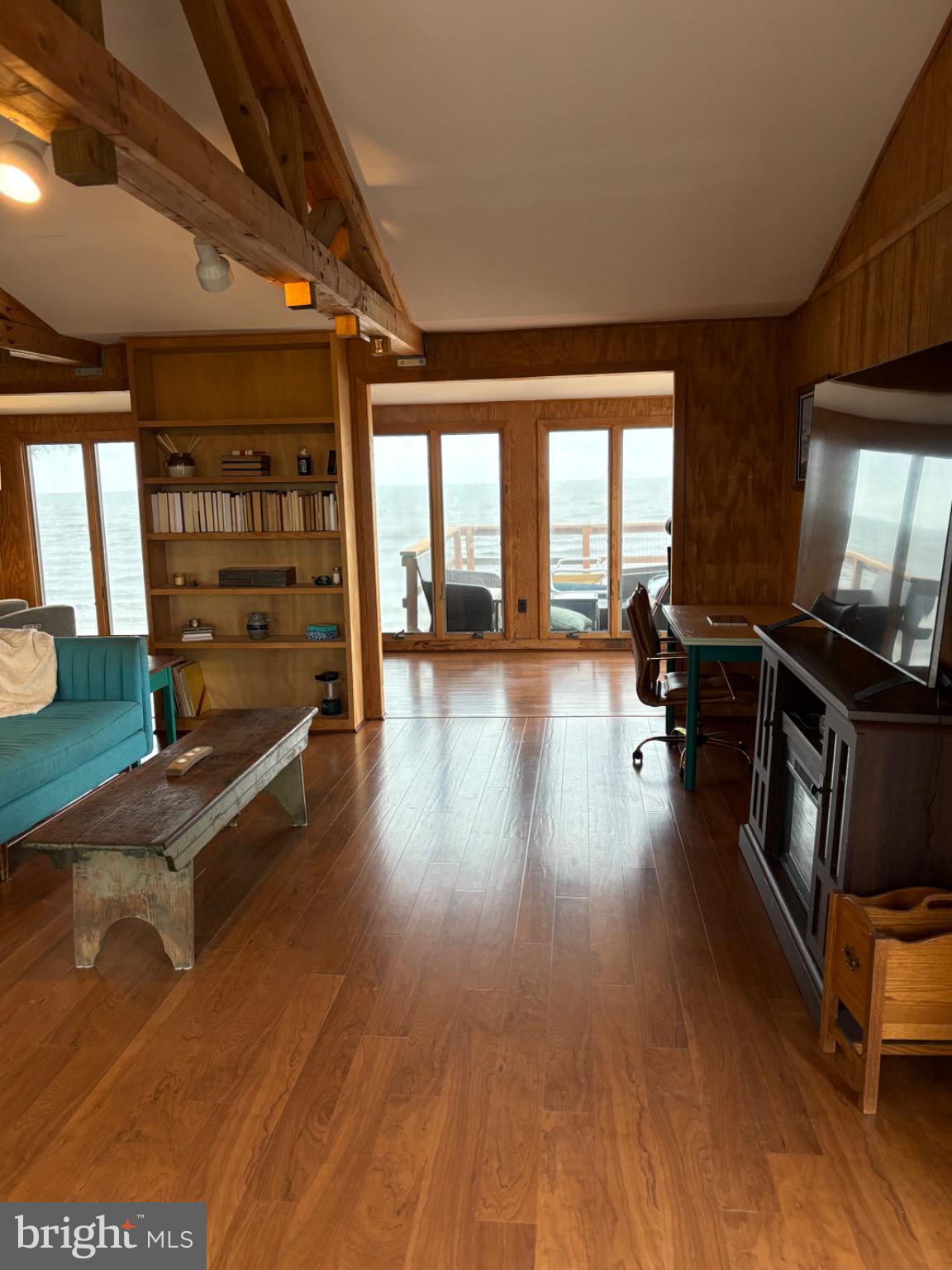 201 S SANDPIPER DRIVE