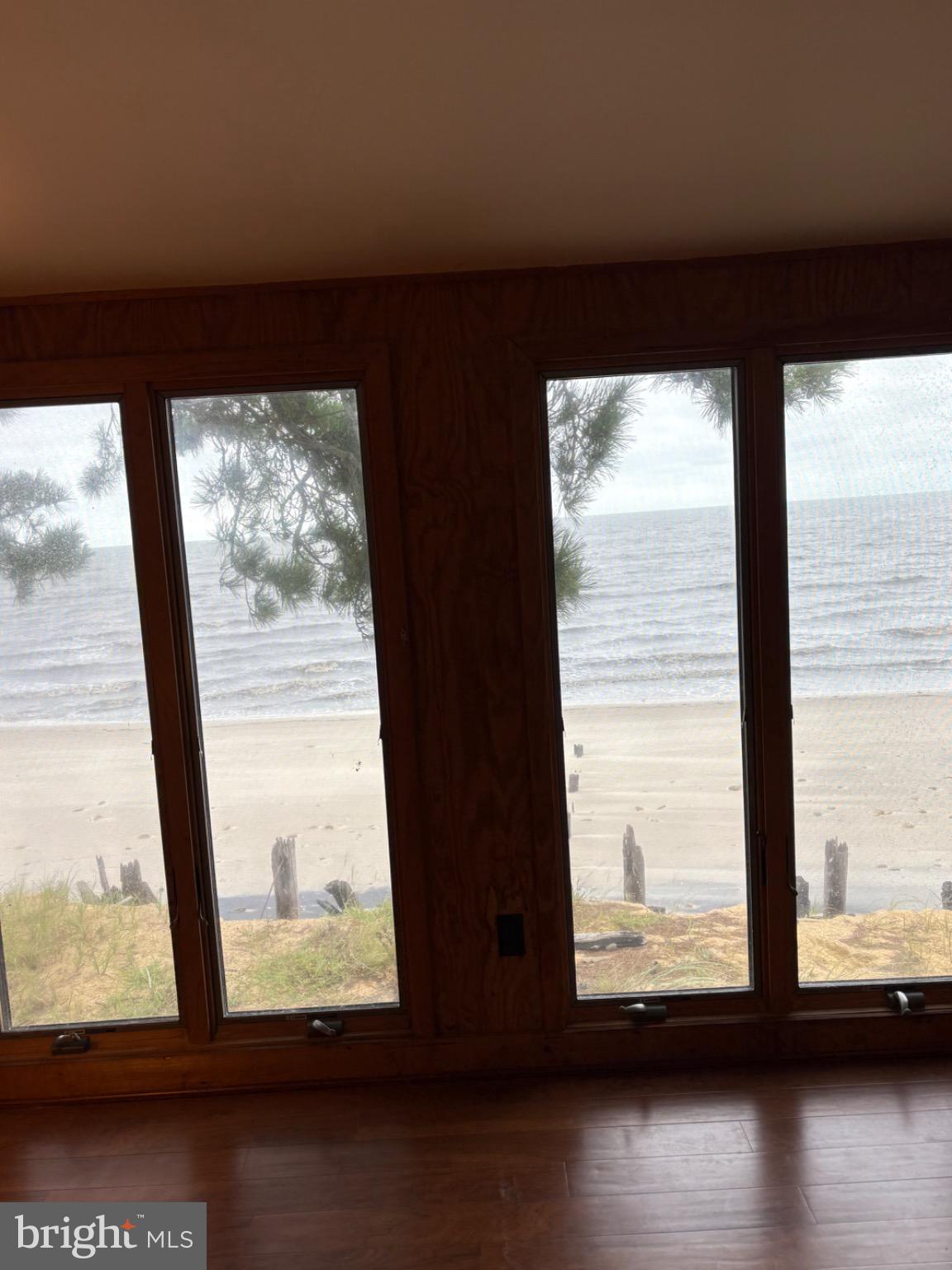 PICKERING BEACH - Residential