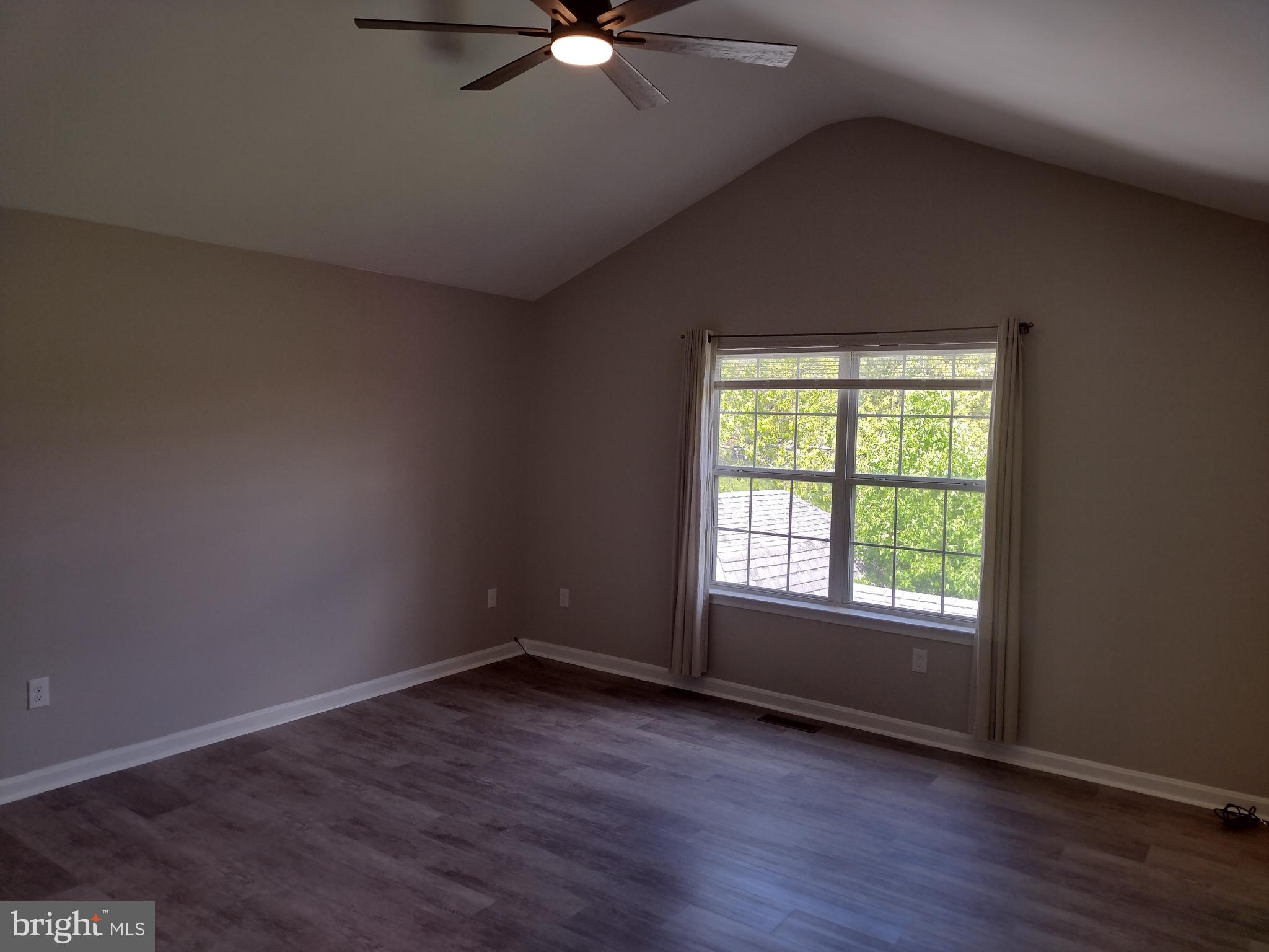 ROHE FARM - Residential Lease