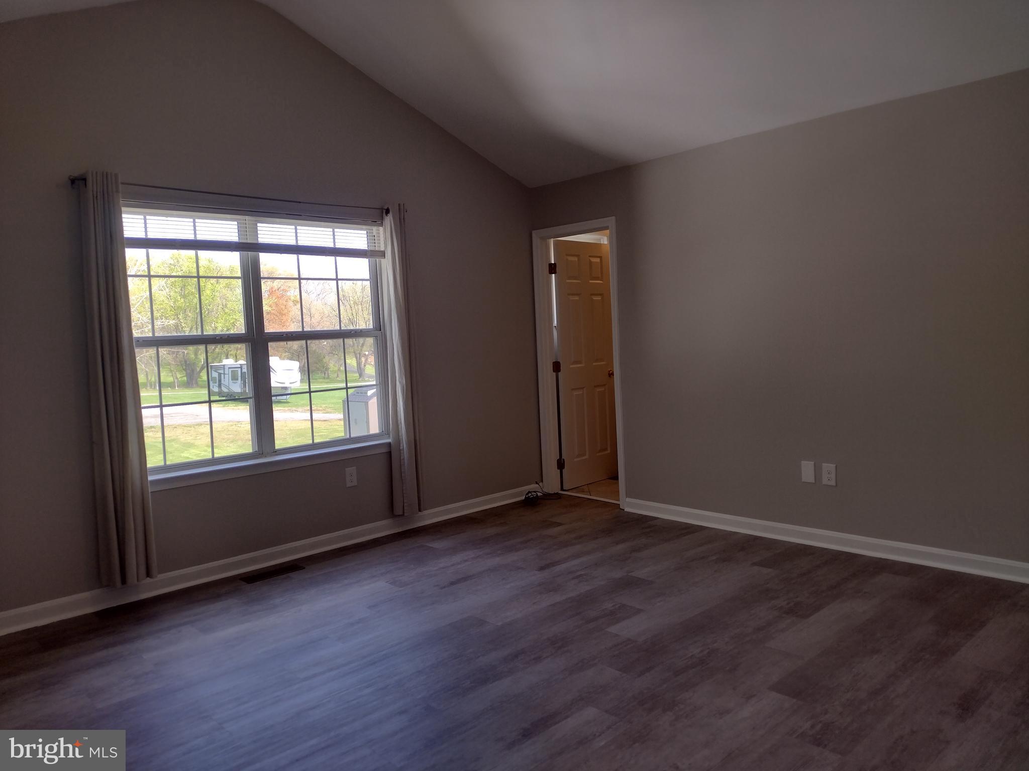 ROHE FARM - Residential Lease