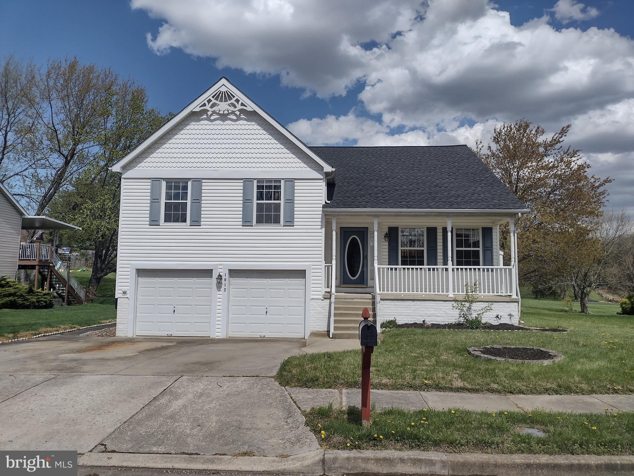 ROHE FARM - Residential Lease