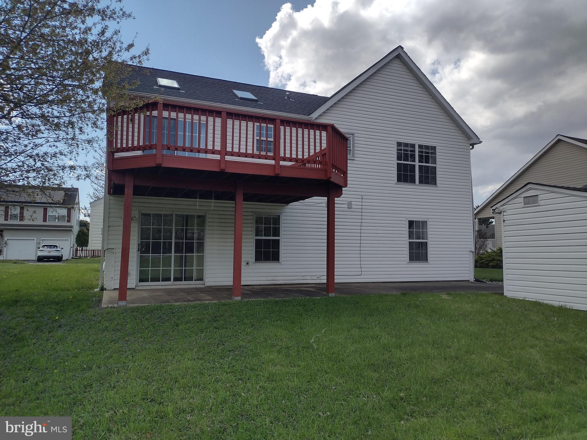 ROHE FARM - Residential Lease