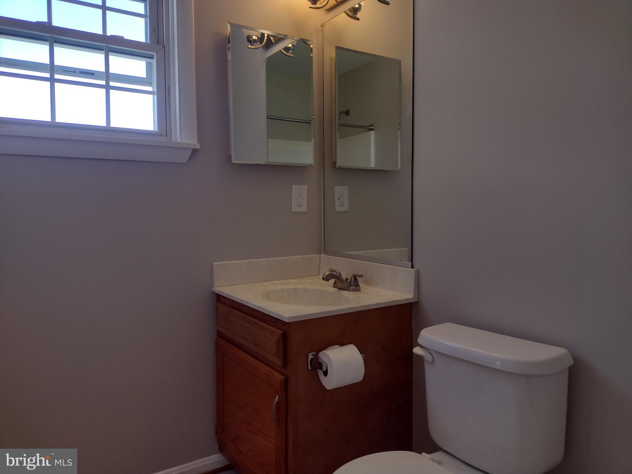 ROHE FARM - Residential Lease