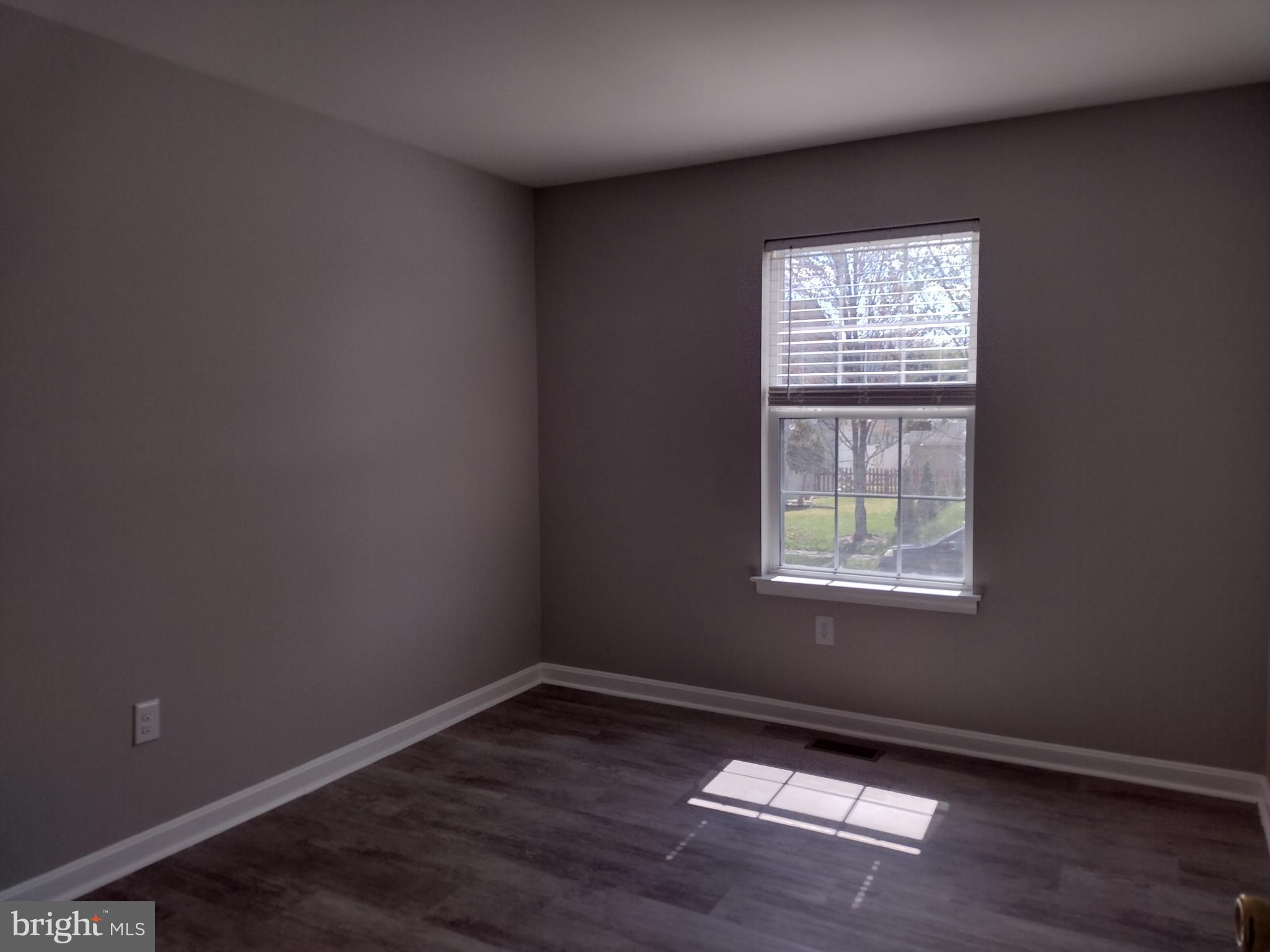 ROHE FARM - Residential Lease