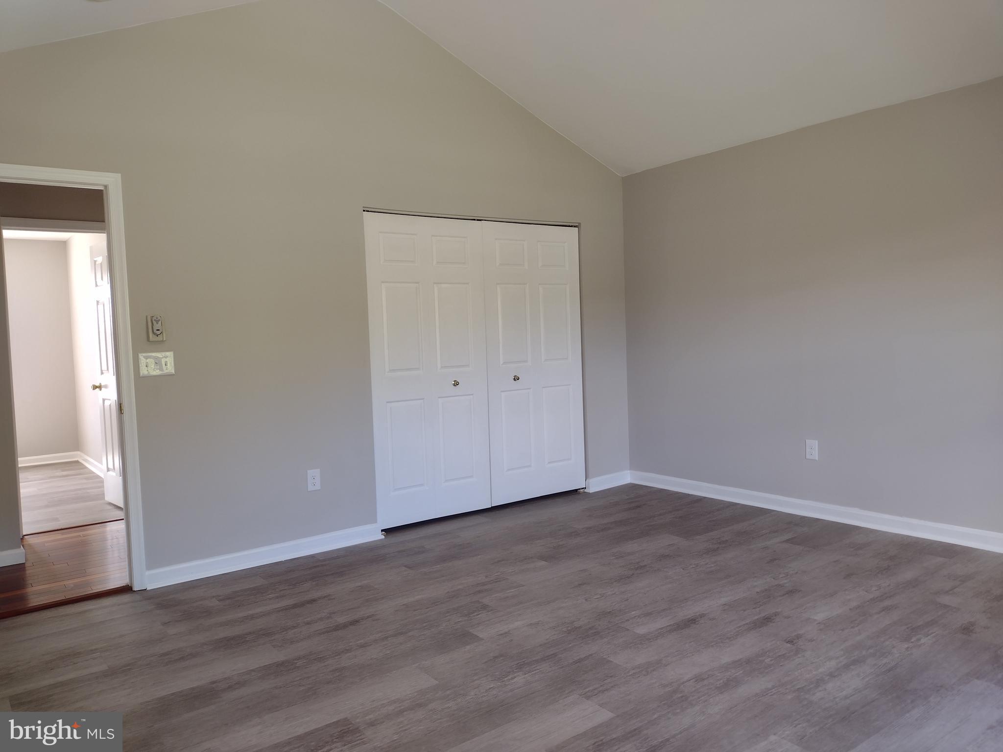 ROHE FARM - Residential Lease