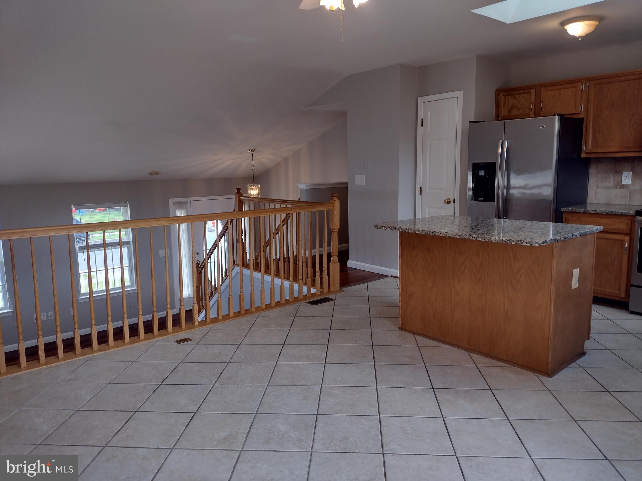 ROHE FARM - Residential Lease