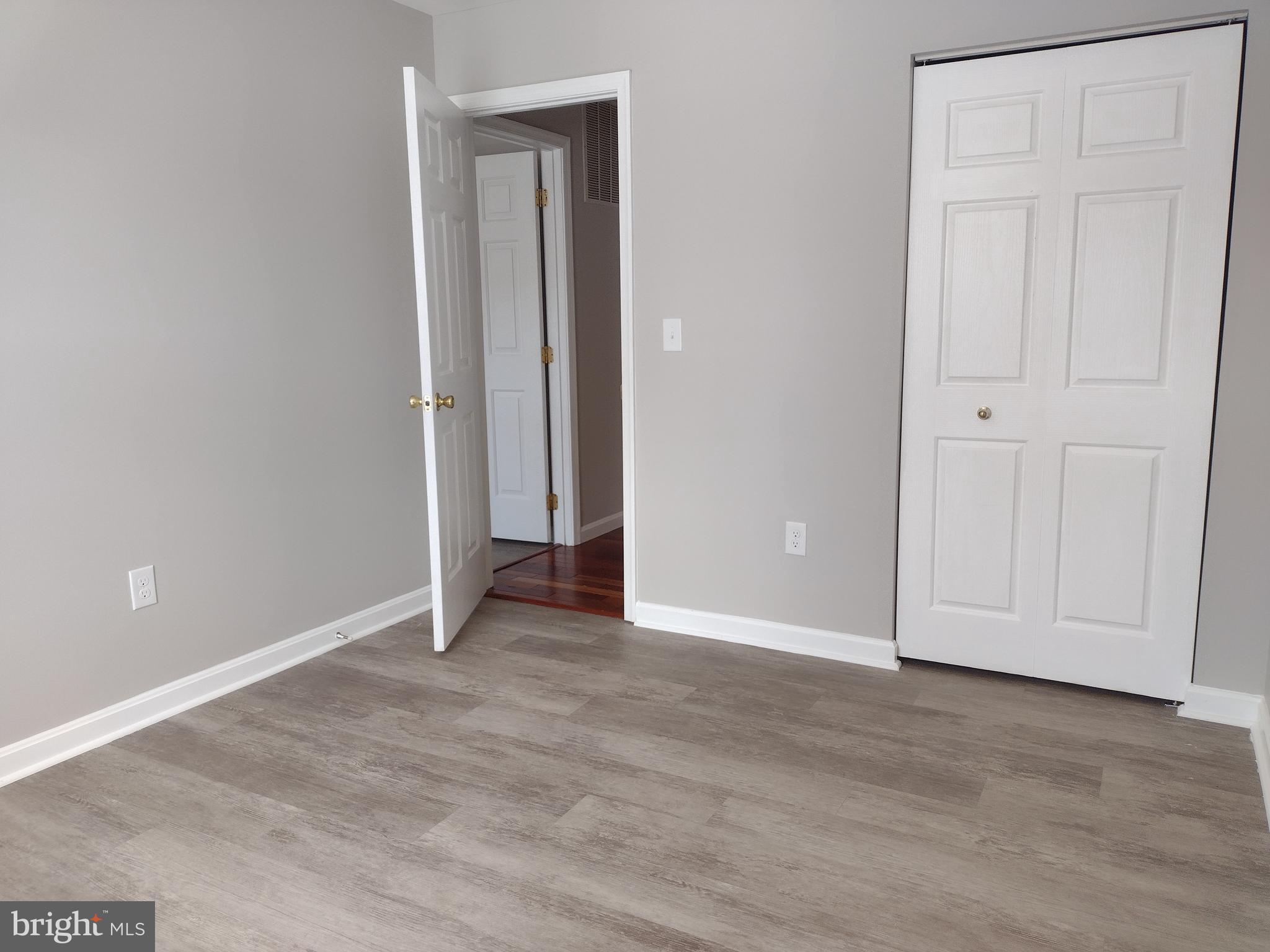 ROHE FARM - Residential Lease