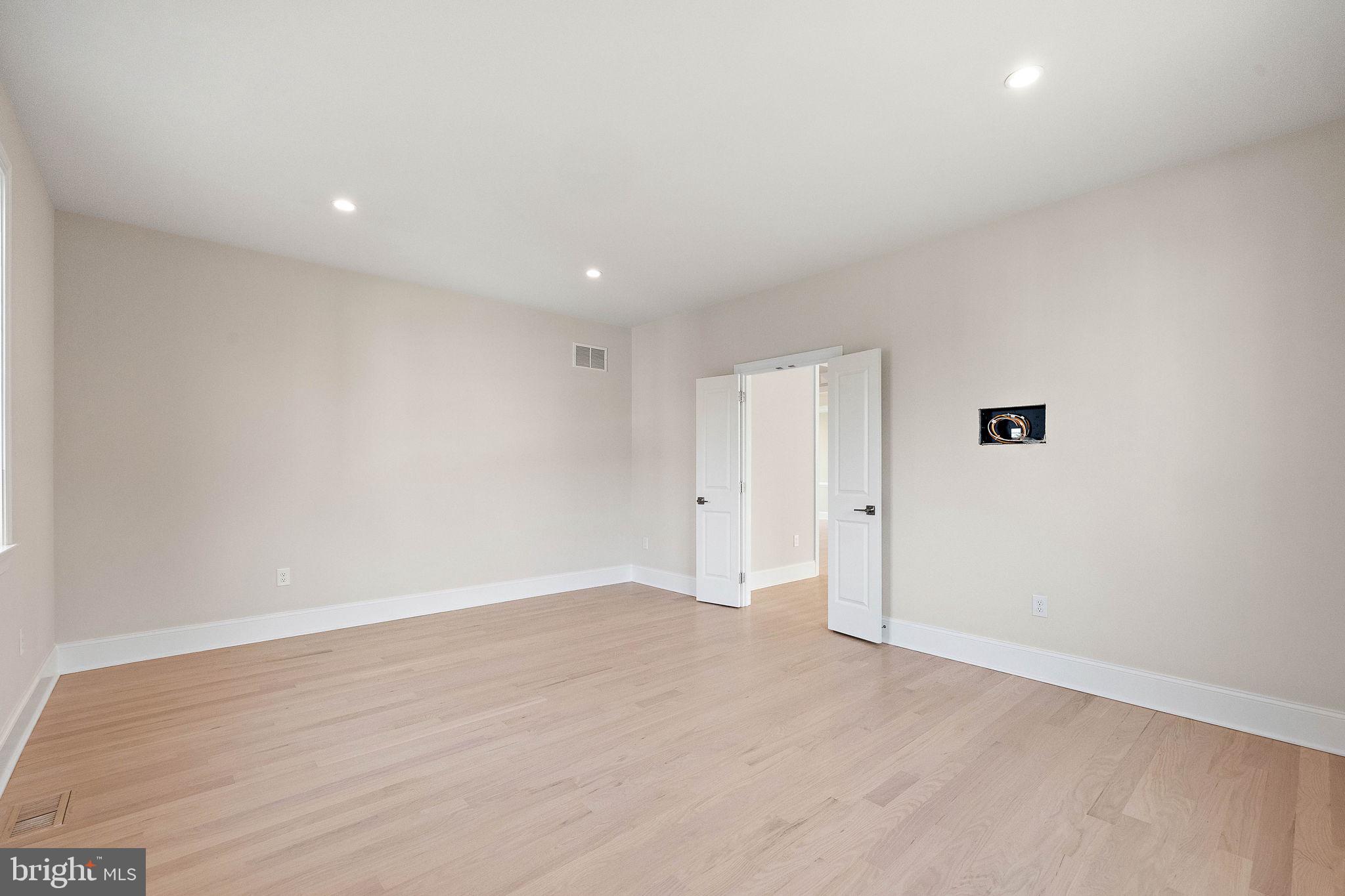 THE WOODS AT ROSE TREE - Residential