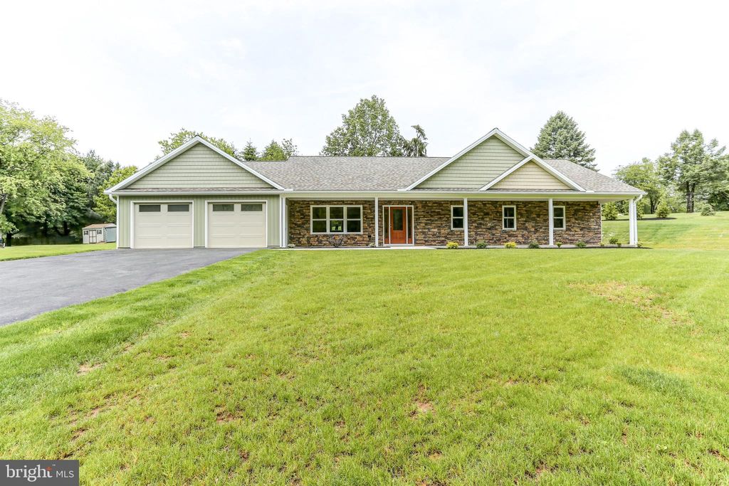 Photo of 1406 Amosite Road, BAINBRIDGE, PA 17502 (MLS # PALA2069970)