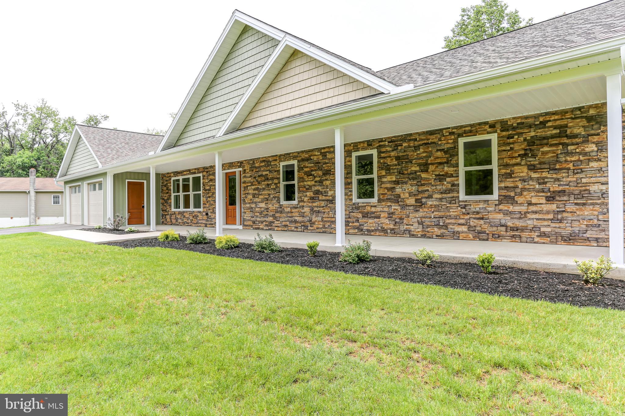 1406 AMOSITE ROAD