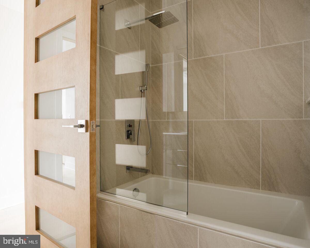 OLD CITY - Residential Lease