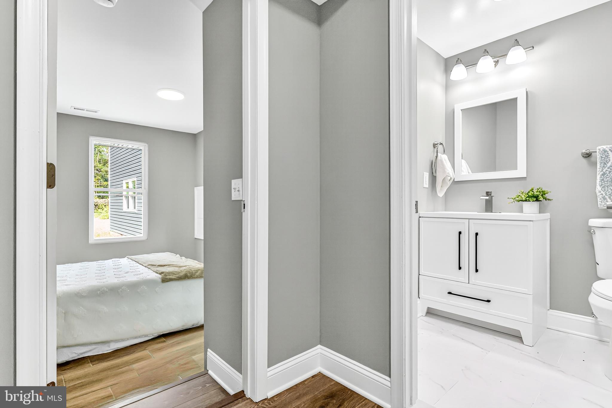 FARMINGTON ROAD - Residential