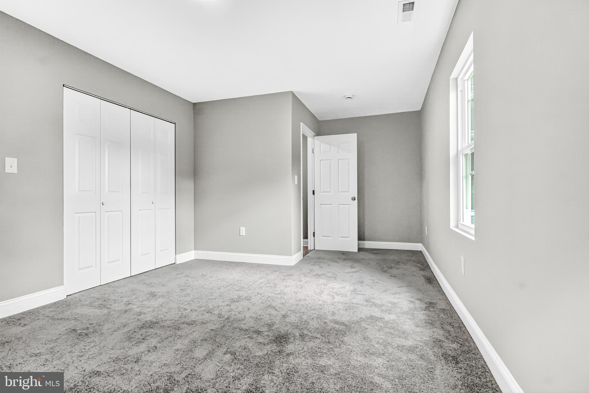 FARMINGTON ROAD - Residential