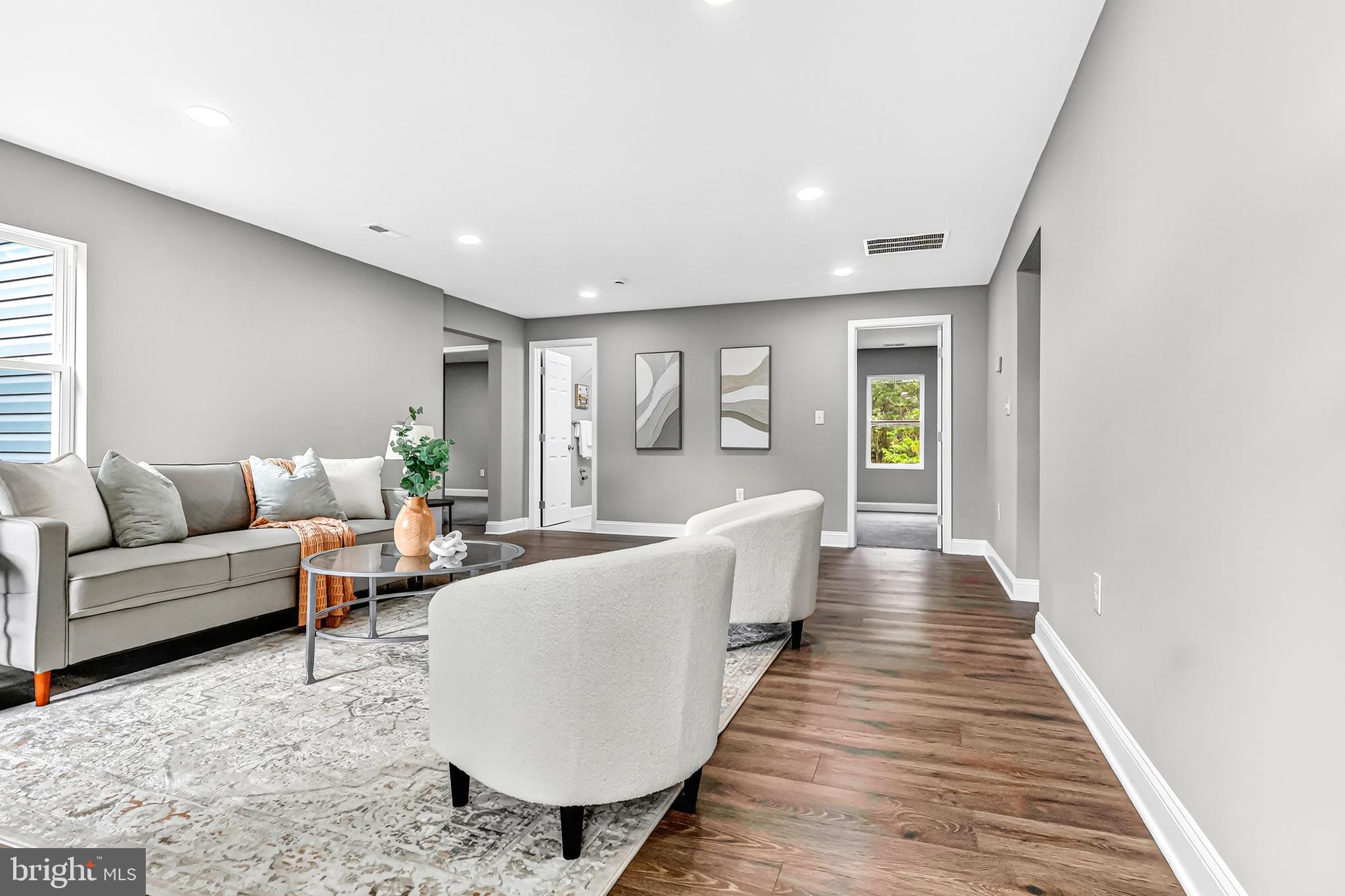 FARMINGTON ROAD - Residential